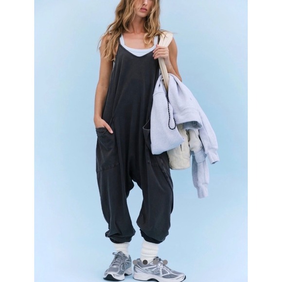 Free People Pants - Free People sz L Hot Shot Washed Gray Laggenlook Baggy Jumpsuit Romper Casual